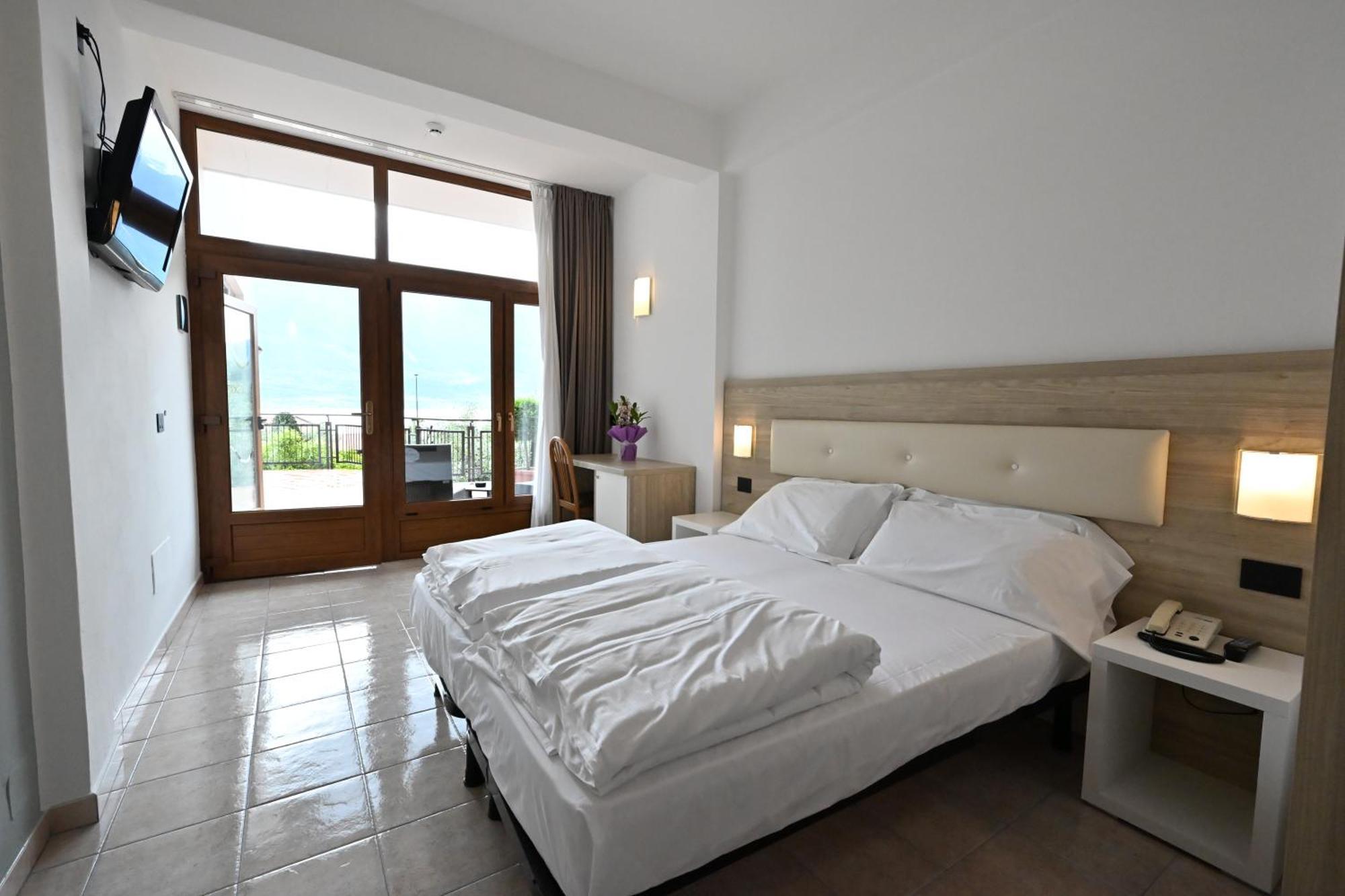 לימונה סול גרדה Hotel Coste מראה חיצוני תמונה